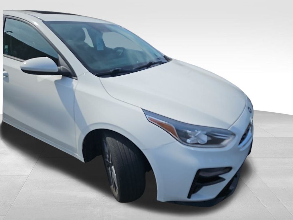 2019 Kia Forte S photo 2