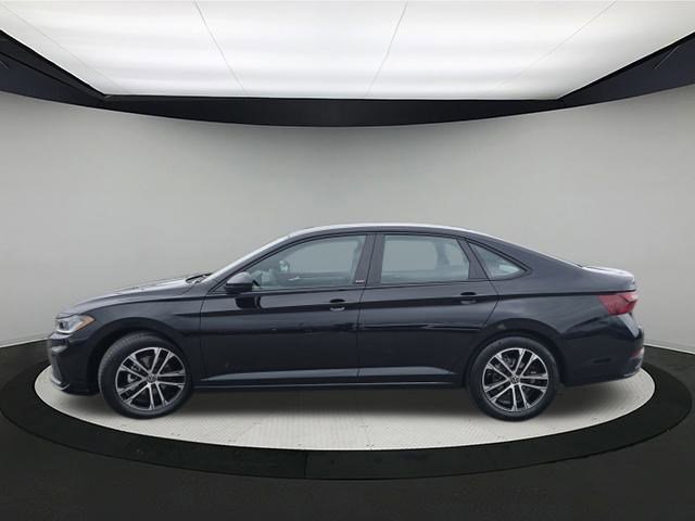 2026 Volkswagen Jetta Sport photo 4