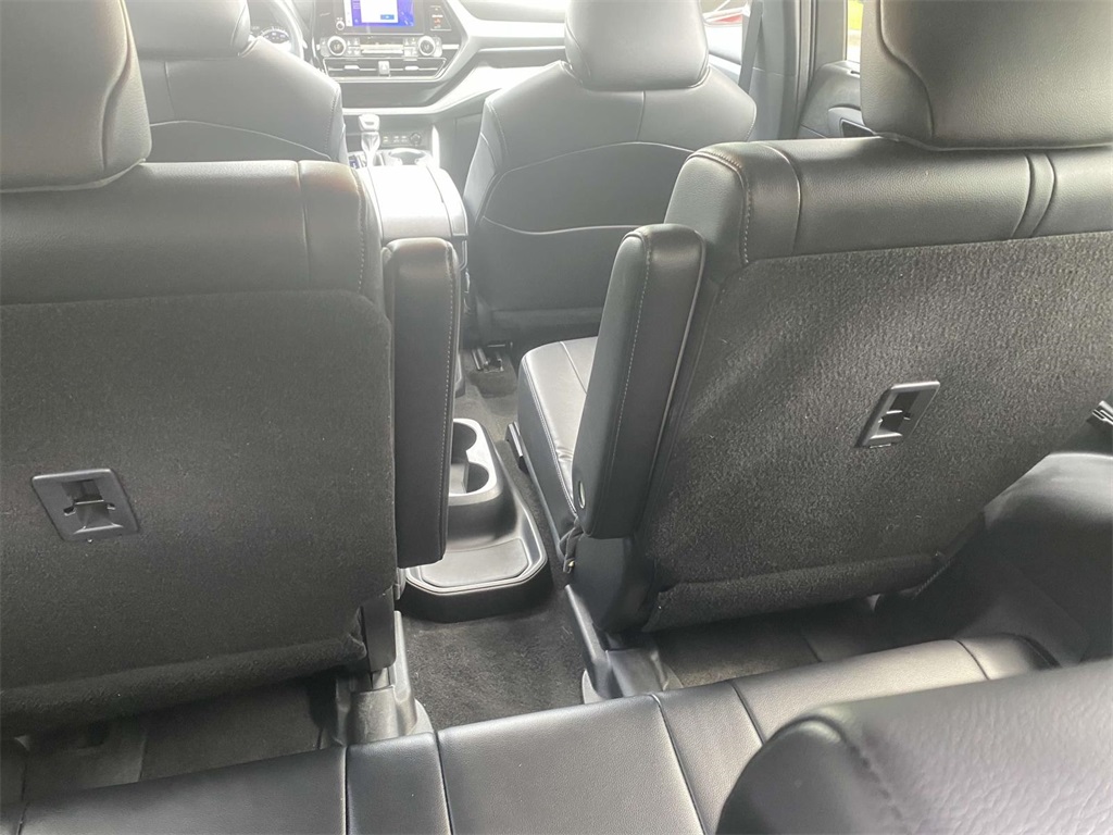 2023 Toyota Highlander XSE photo 9