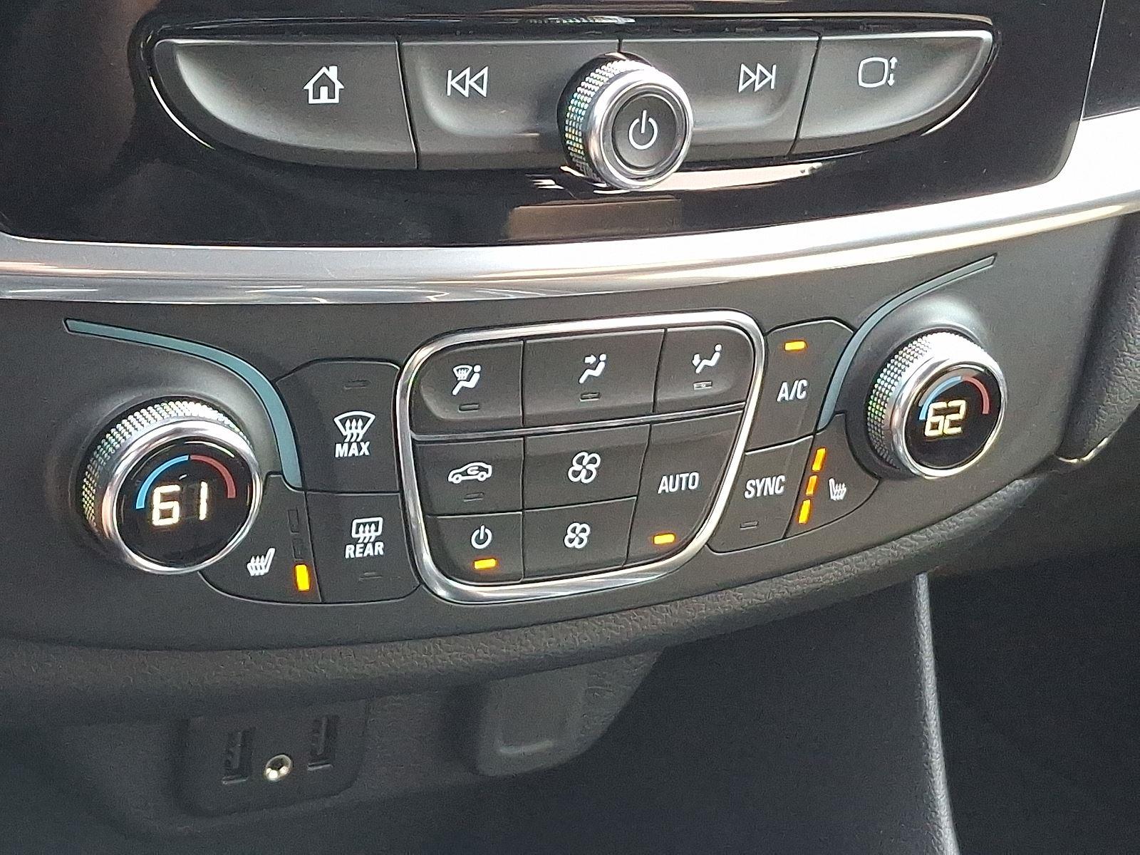 2023 Chevrolet Traverse Leather photo 16