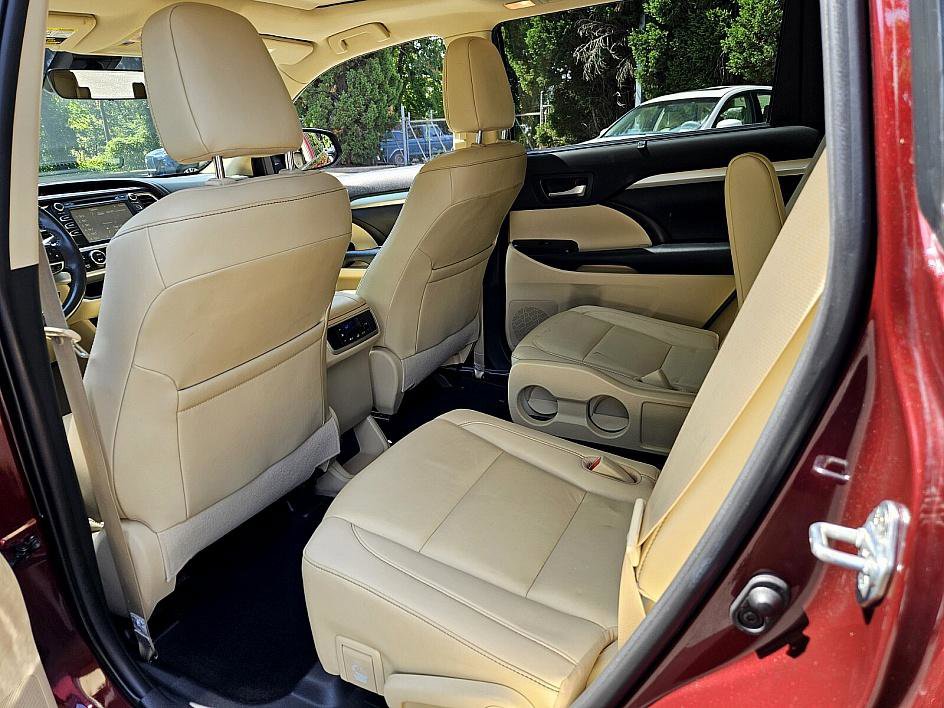 2019 Toyota Highlander XLE photo 8