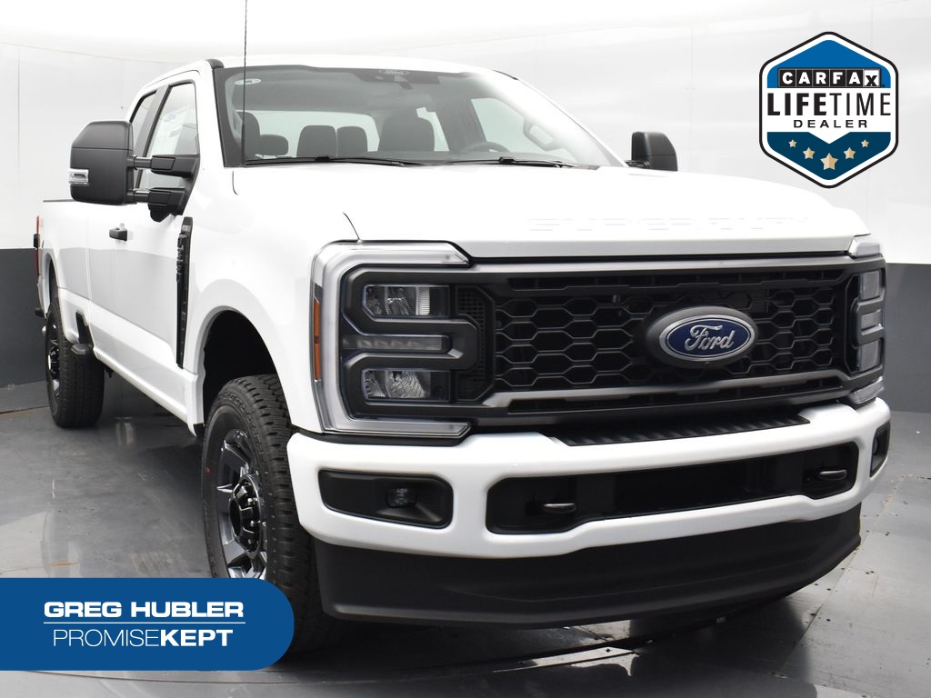 2025 Ford F-350 Super Duty XL's photo