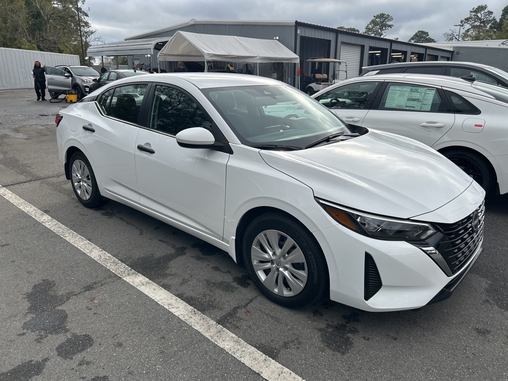 2025 Nissan Sentra S photo 3