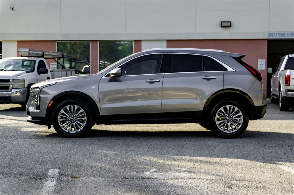 2025 Cadillac XT4 Premium Luxury photo 8
