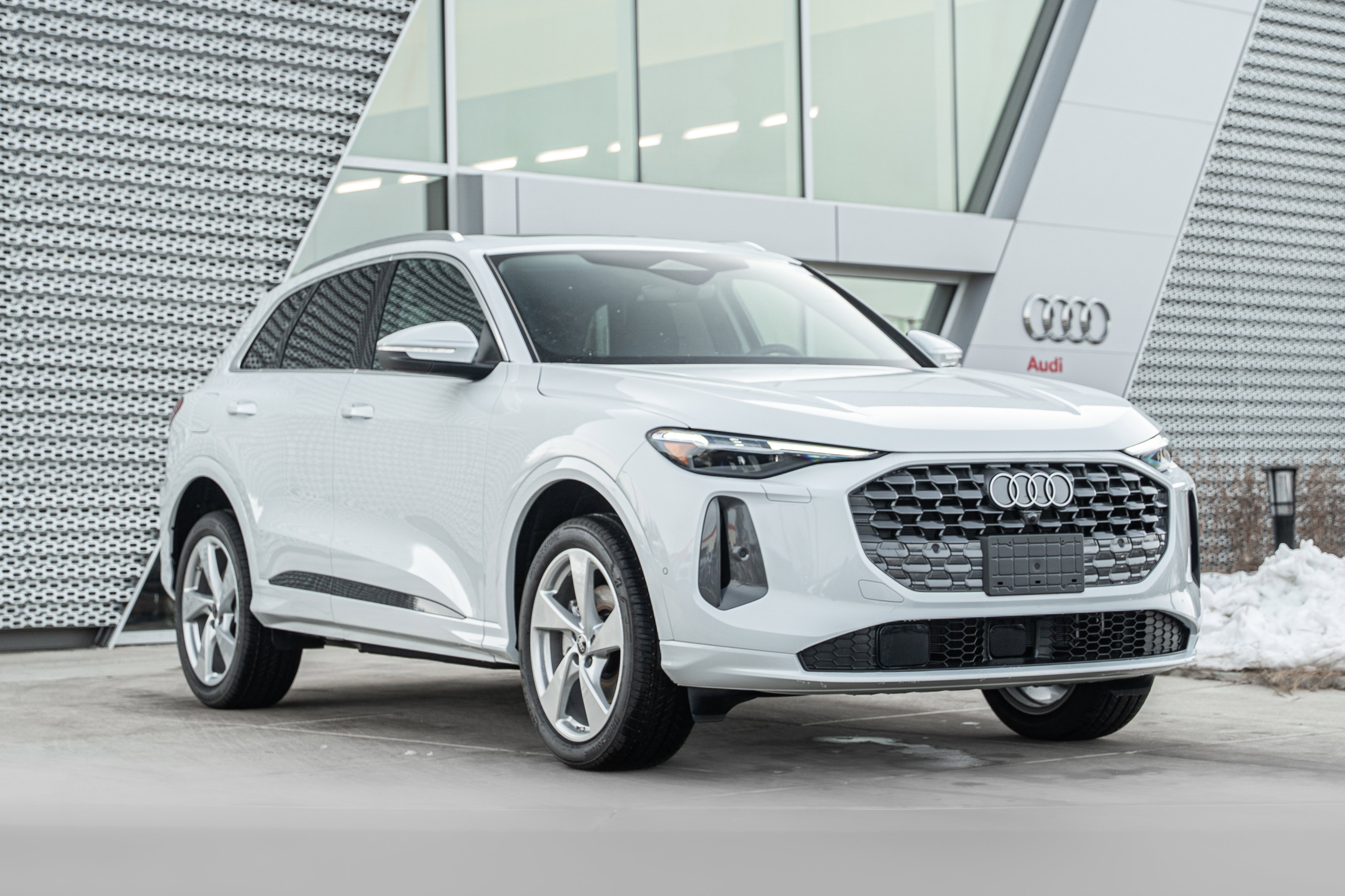 2025 Audi New Q5 Premium Plus's photo