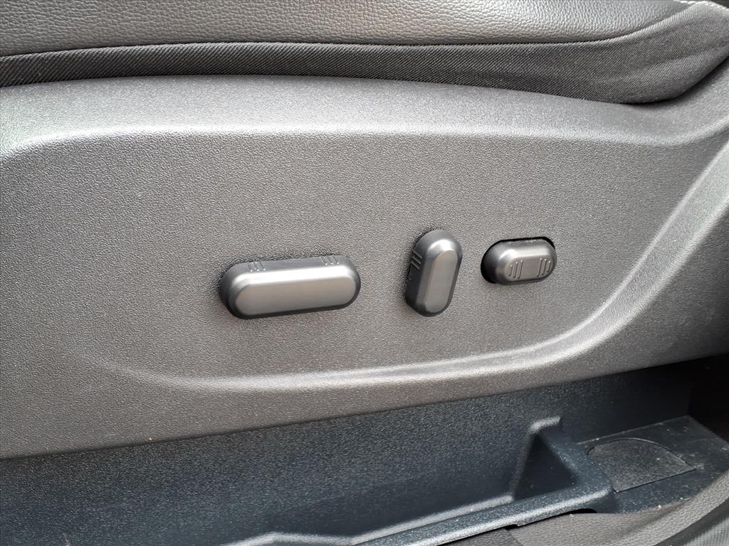 2017 Ford Escape Titanium photo 4