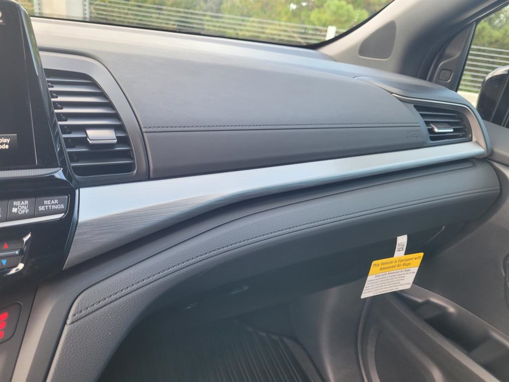 2026 Honda Odyssey photo 11