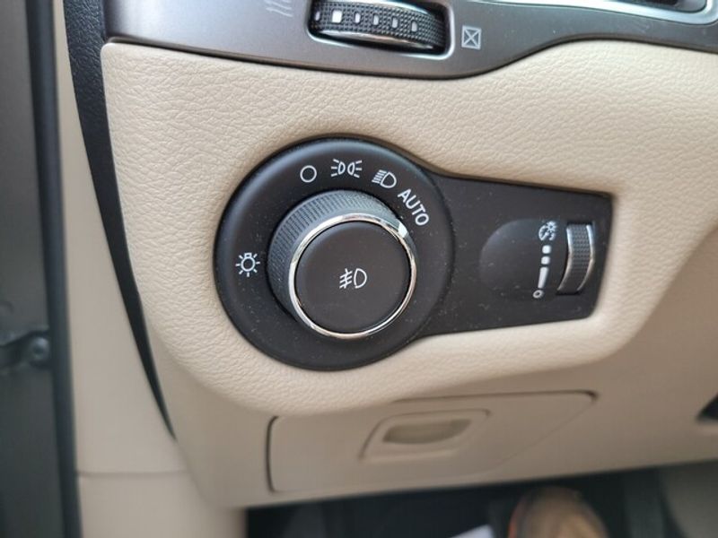 2019 Jeep Cherokee Latitude photo 23