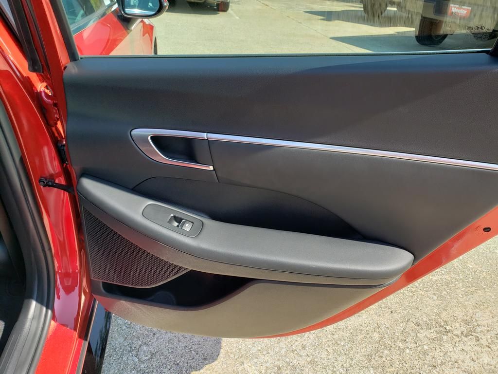 2020 Hyundai Sonata SEL photo 21