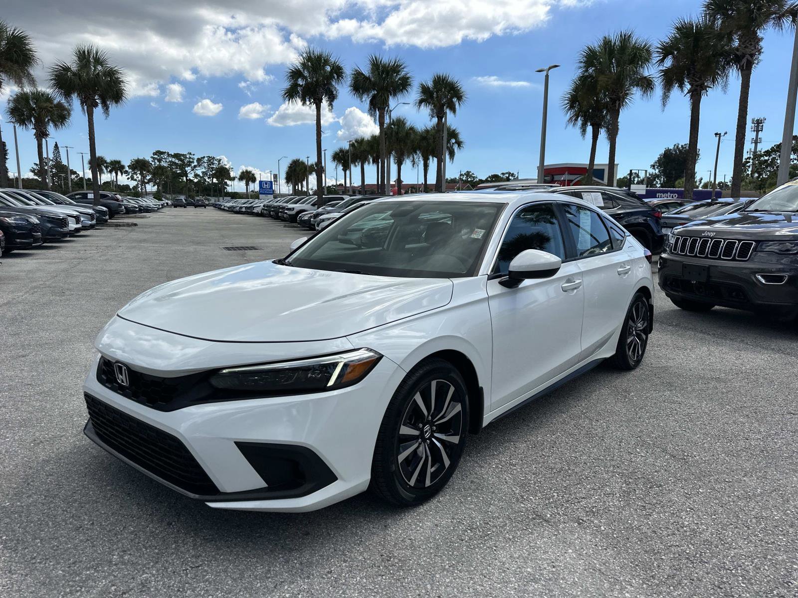 2023 Honda Civic EX-L Hatchback photo 6