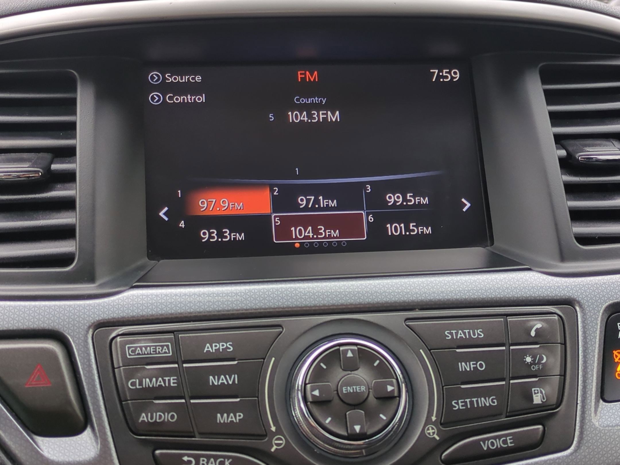 2019 Nissan Pathfinder SL photo 22