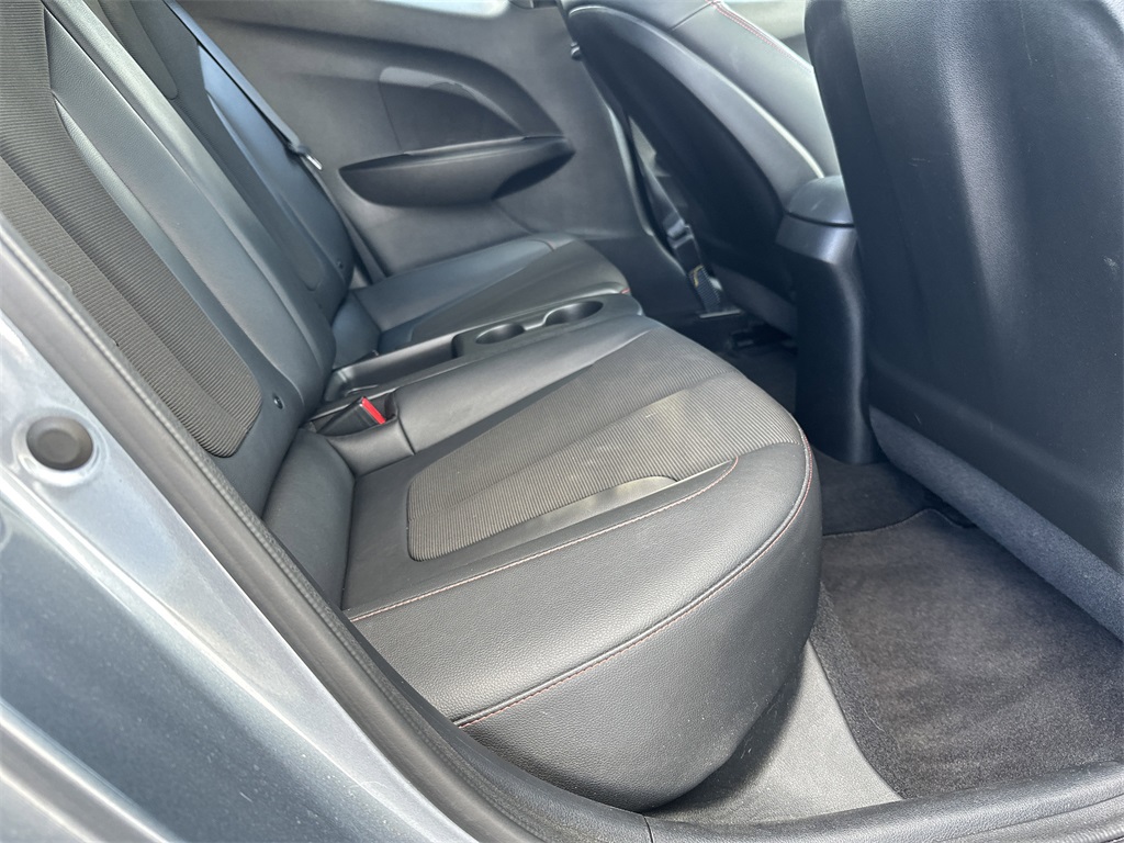 2021 Hyundai Veloster 2.0L Premium photo 30