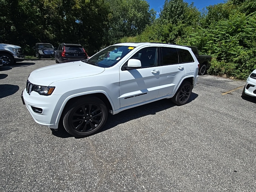 Used 2020 Jeep Grand Cherokee Altitude with VIN 1C4RJFAG2LC305487 for sale in Kansas City