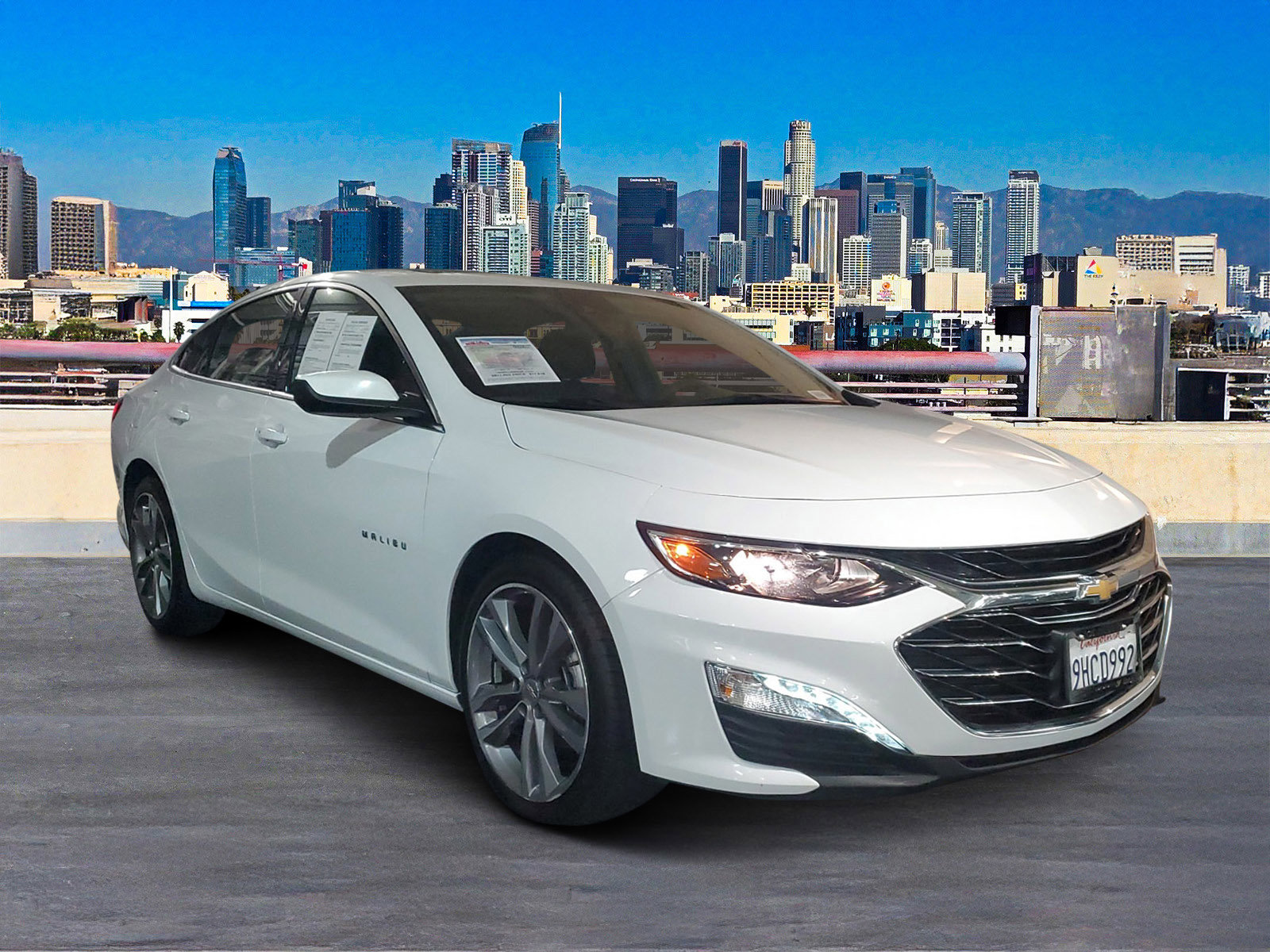 2023 Chevrolet Malibu 1LT photo 2