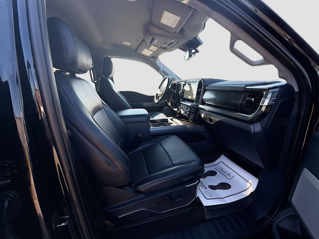2023 Ford F-250 Lariat photo 29