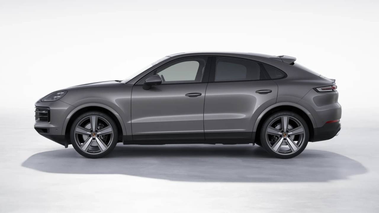 2025 Porsche Cayenne photo 2