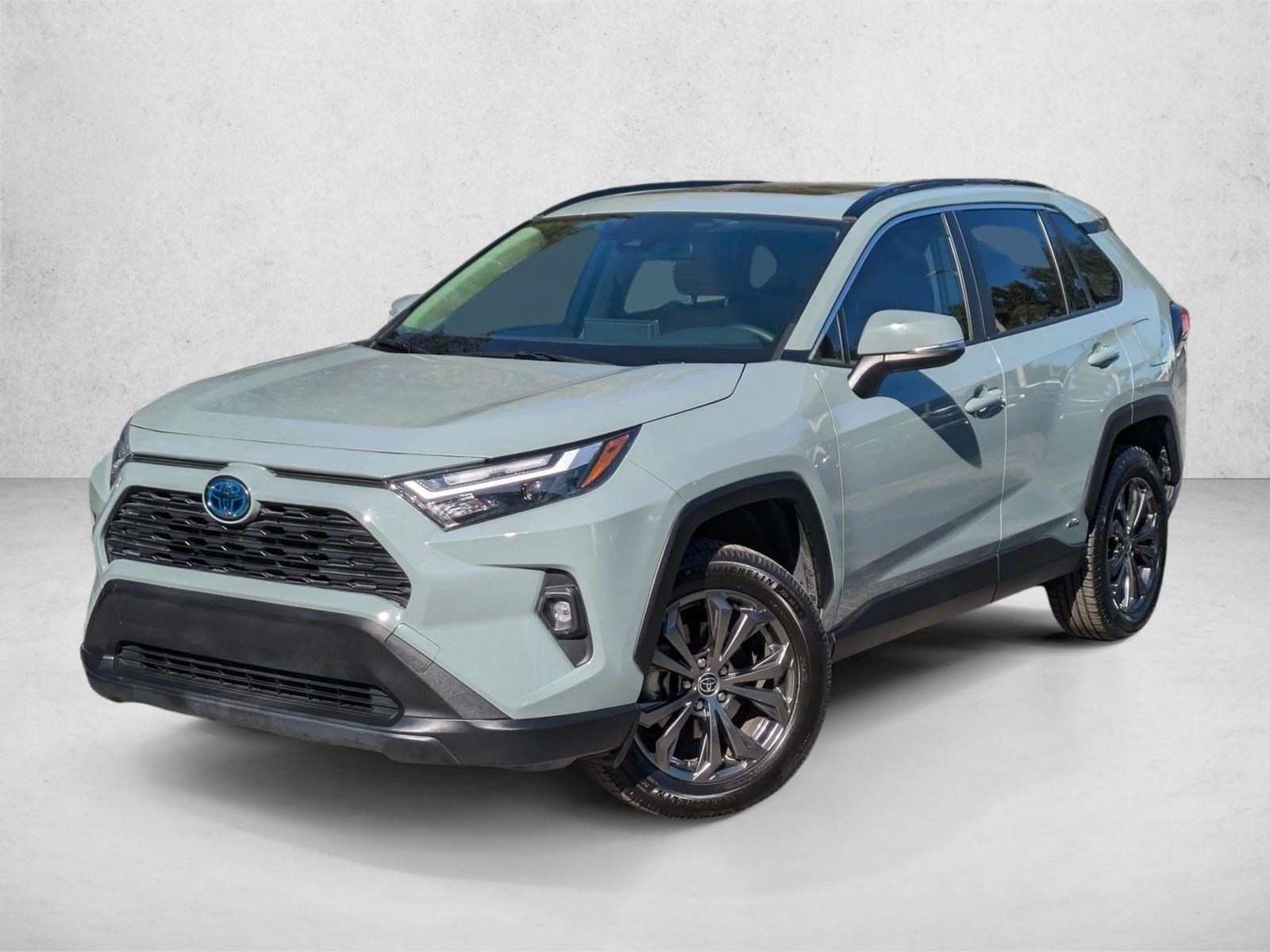 2023 Toyota RAV4 XLE Premium's photo