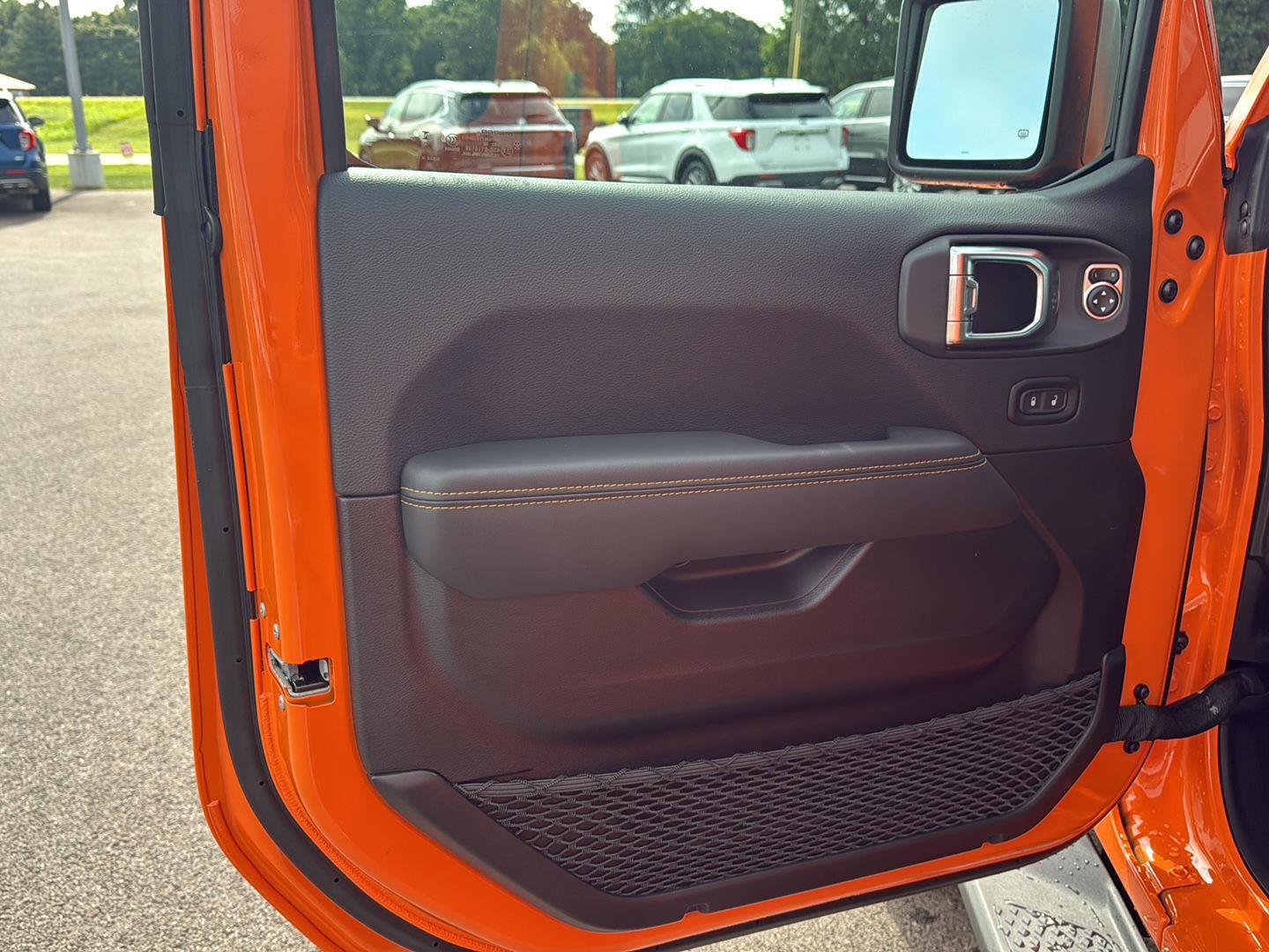 2025 Jeep Gladiator Sport photo 19