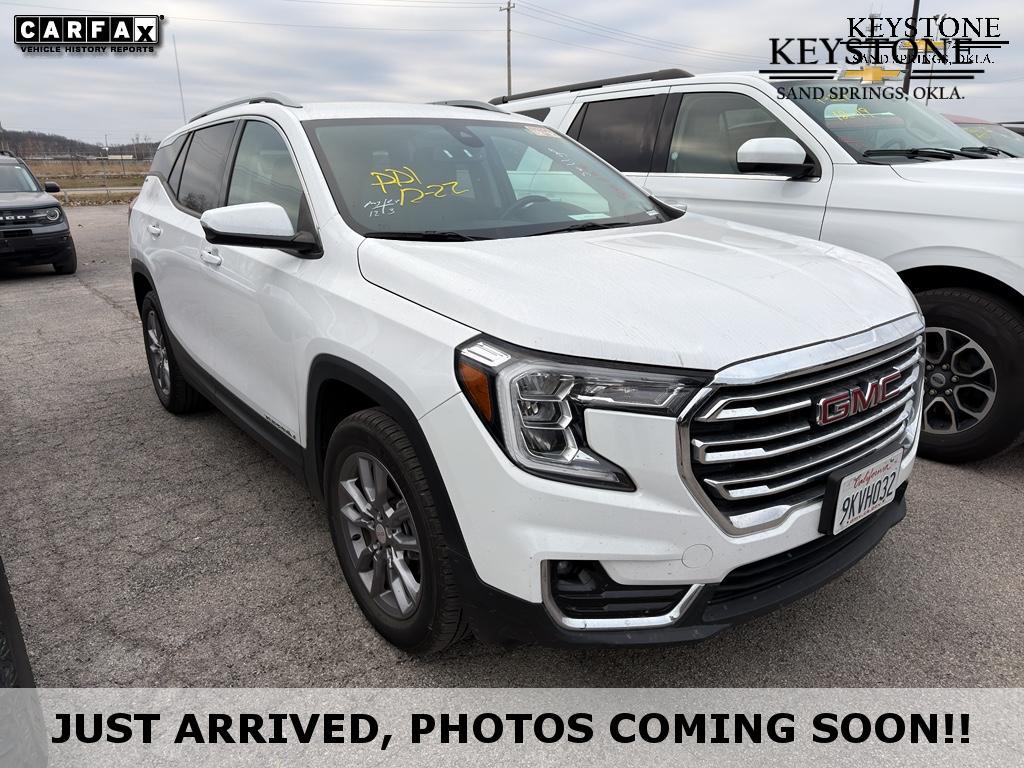 2024 GMC Terrain SLT's photo