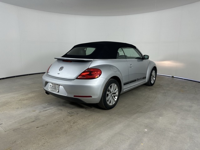 2014 Volkswagen Beetle TDI photo 7