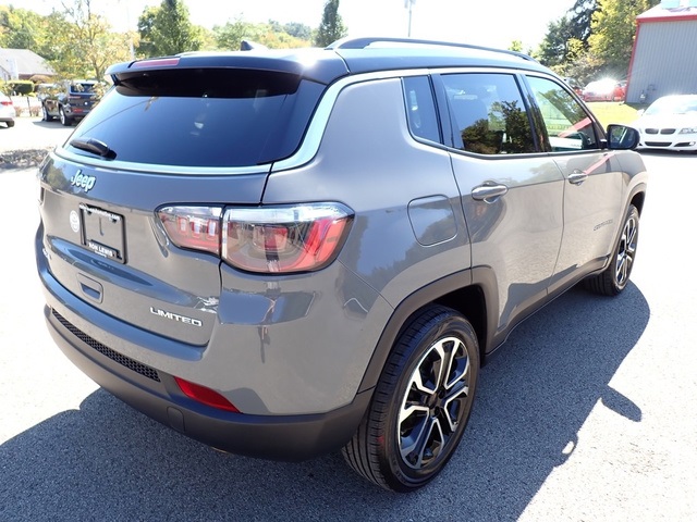 2022 Jeep Compass Limited photo 5