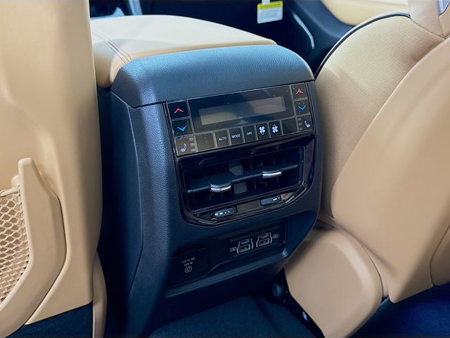 2025 Jeep Grand Cherokee L Summit photo 24