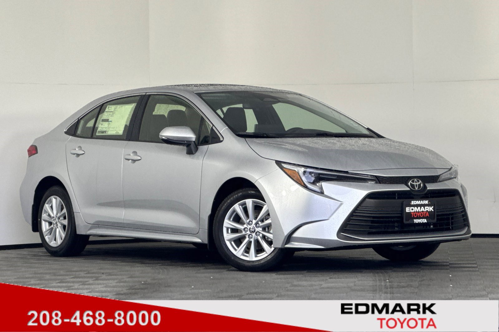 2026 Toyota Corolla XLE's photo