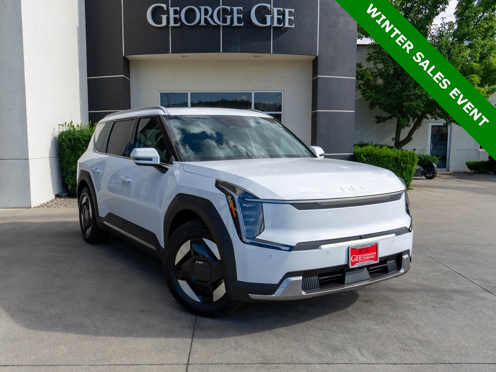 2026 Kia EV9 Wind's photo