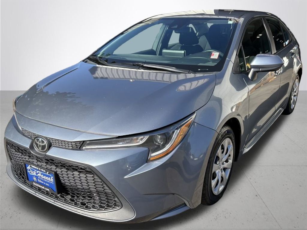 2021 Toyota Corolla LE photo 2