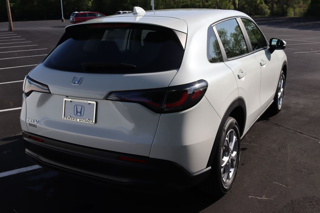 2025 Honda HR-V LX photo 5