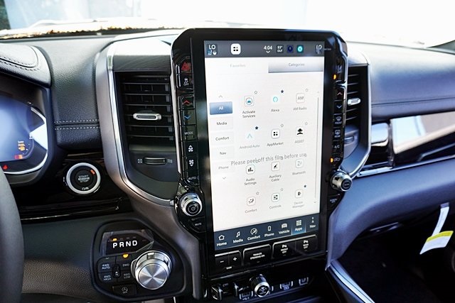 New 2026 Diamond Black Crystal Pearl-Coat Exterior Paint RAM Laramie image 33