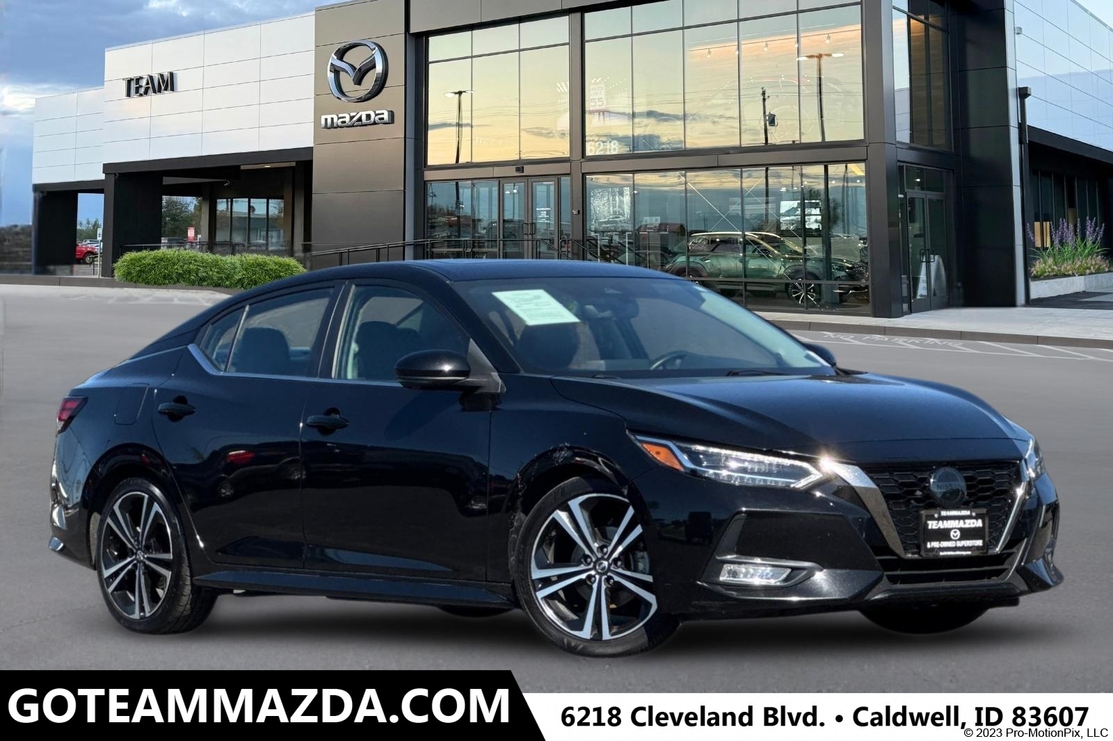 2022 Nissan Sentra SR's photo