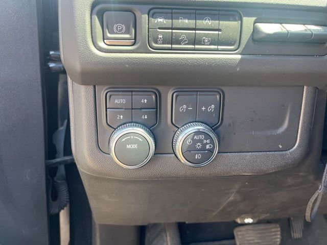 2023 Gmc Yukon XL AT4 photo 5