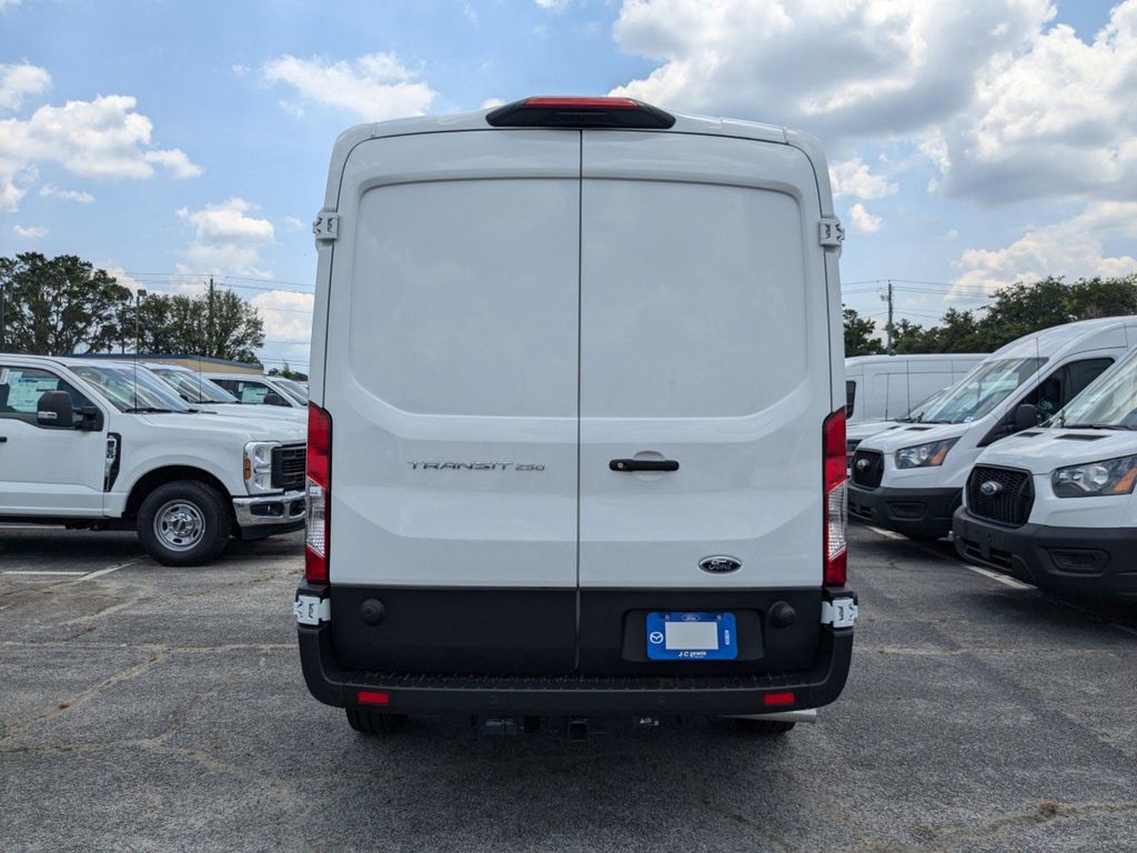 2025 Ford Transit photo 5