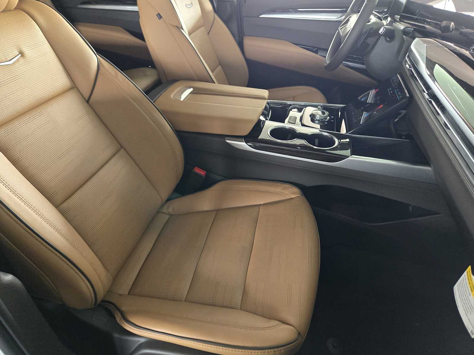 2025 Cadillac Escalade Premium Luxury photo 8