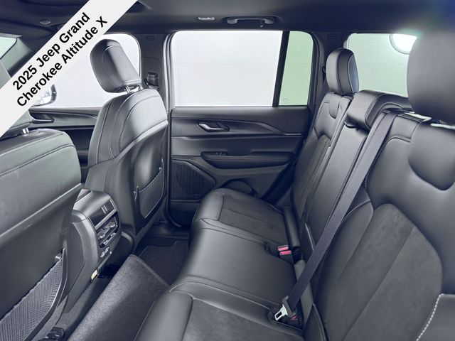 2025 Jeep Grand Cherokee Altitude X photo 23