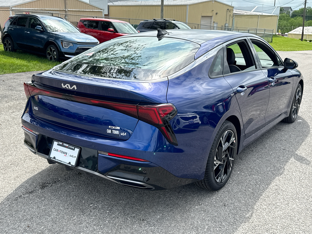 2025 Kia K5 GT-Line photo 2