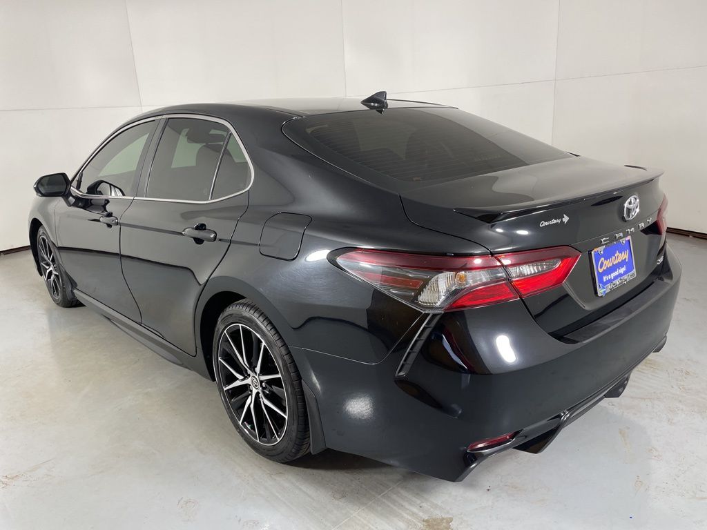2023 Toyota Camry SE photo 7