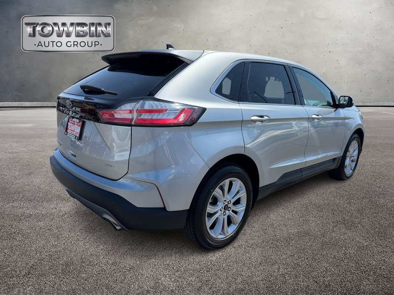 2023 Ford Edge Titanium photo 4