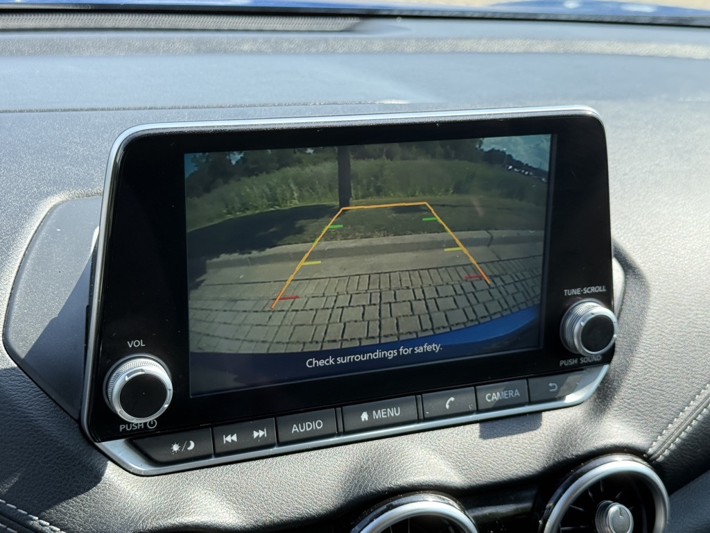 2022 Nissan Sentra SV photo 9