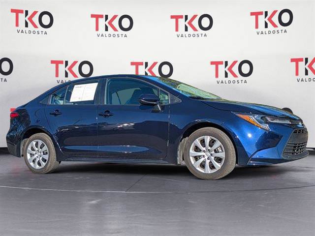 2024 Toyota Corolla LE's photo