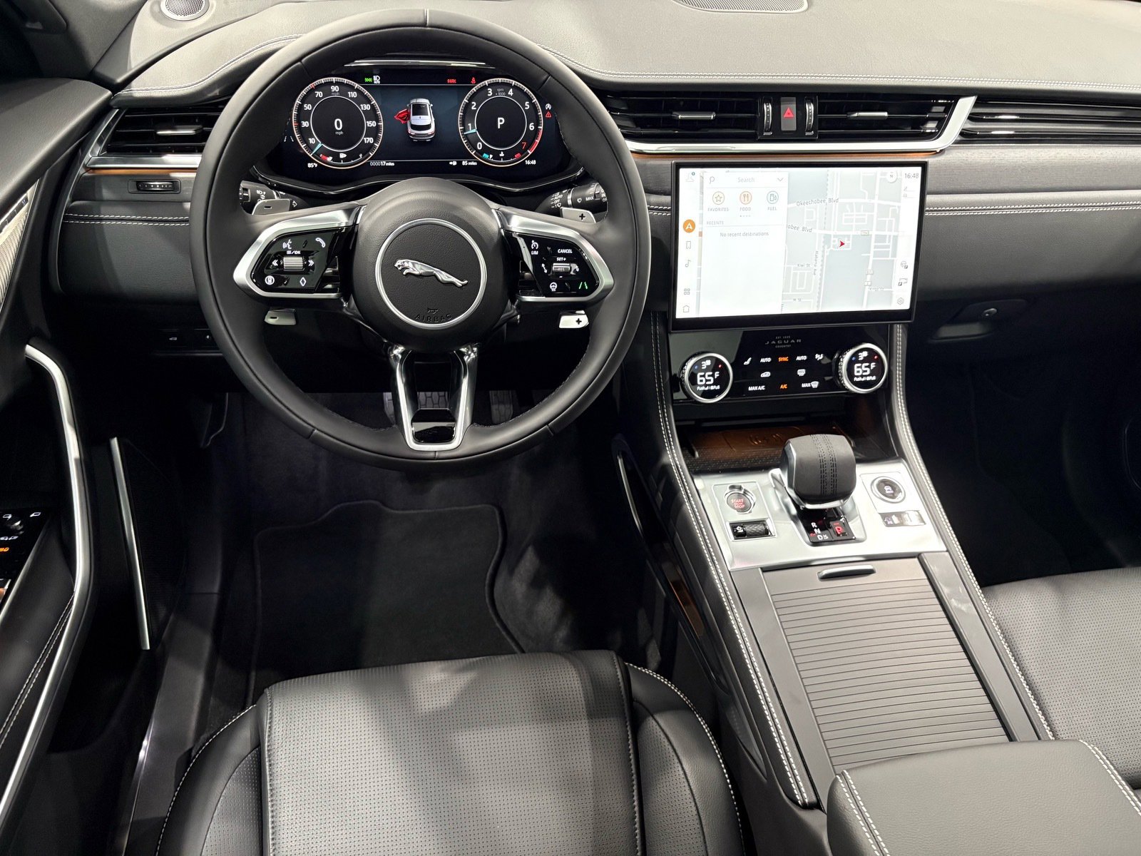2026 Jaguar F-PACE R-Dynamic S P250 photo 8