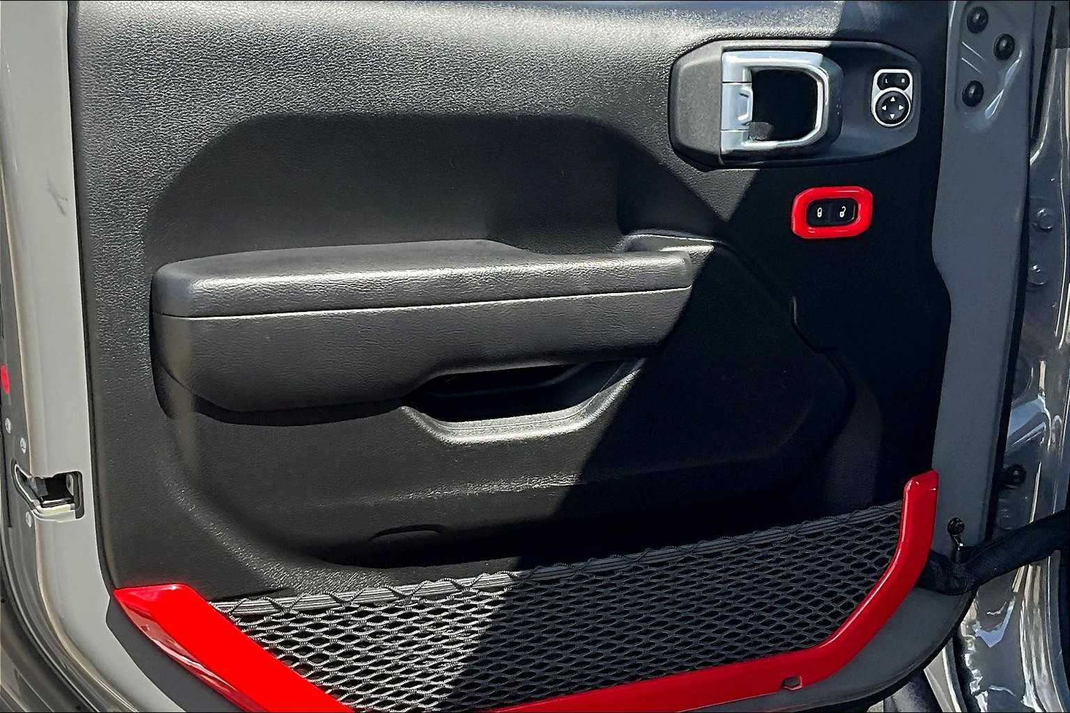 2023 Jeep Wrangler High Tide photo 18