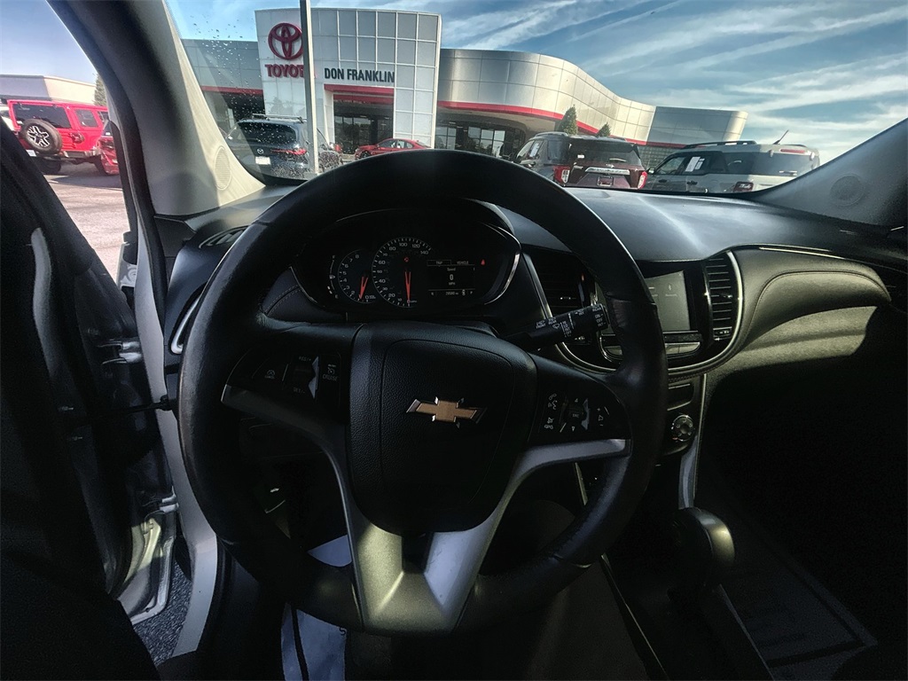 2022 Chevrolet Trax LT photo 14