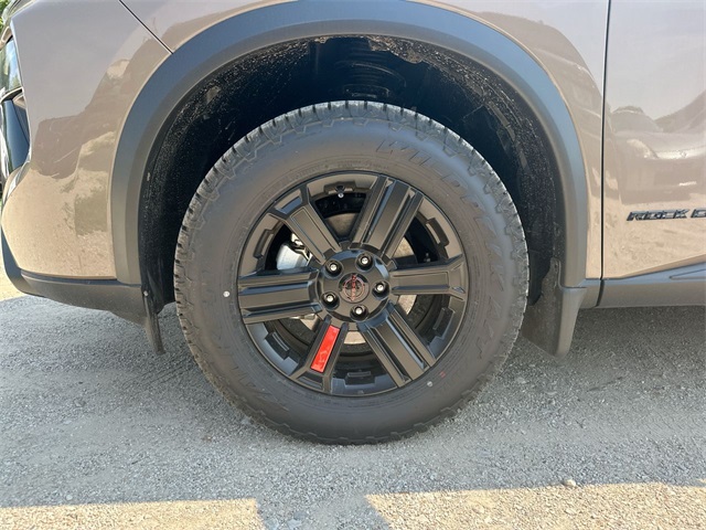 2025 Nissan Rogue SV photo 14