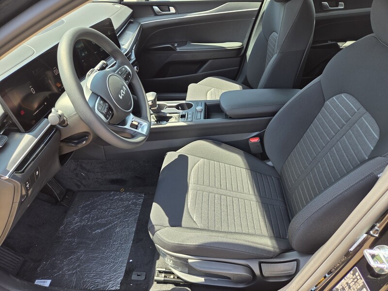 2026 Kia K5 LXS photo 6