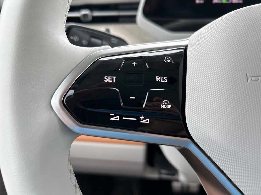 2025 Volkswagen ID. Buzz Pro Plus photo 19