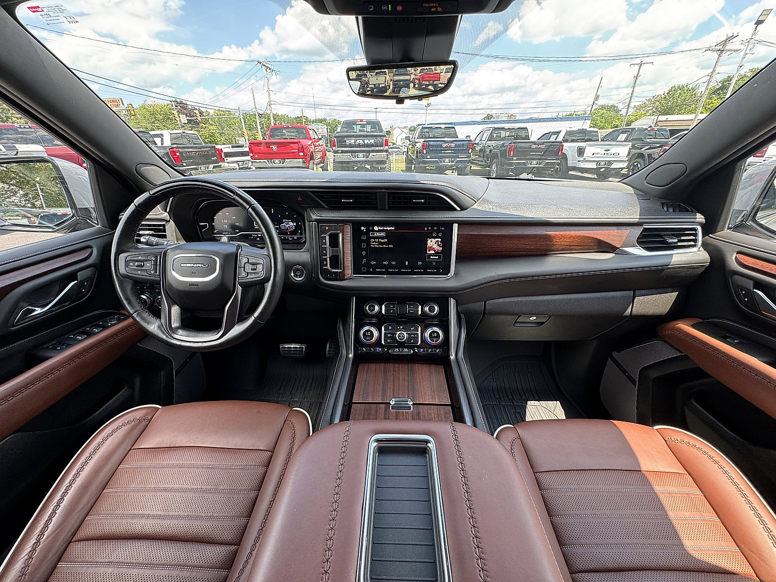 2023 Gmc Yukon Denali Ultimate photo 14