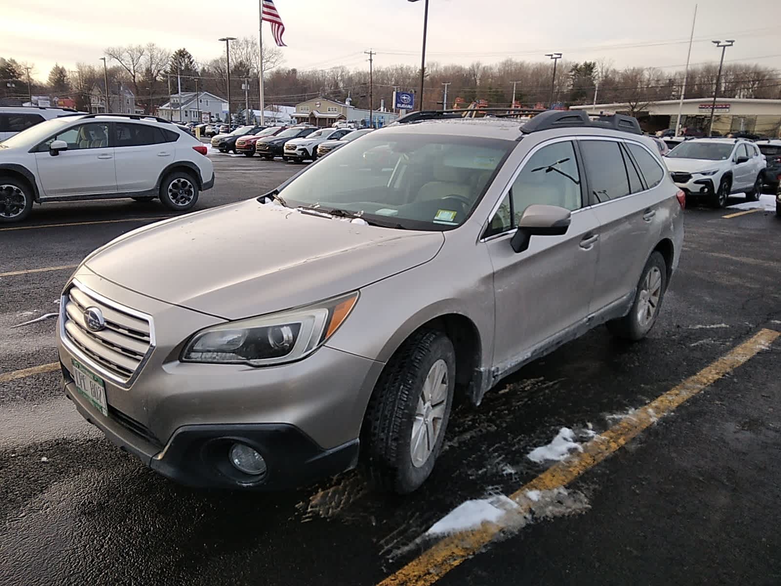 2015 Subaru Outback Premium's photo