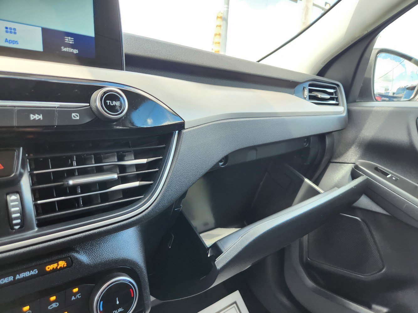 2022 Ford Escape SEL photo 13